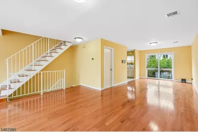 33 Aycrigg Ave, Passaic, NJ 07055 - Photo 30