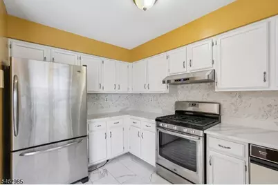 33 Aycrigg Ave, Passaic, NJ 07055 - Photo 22
