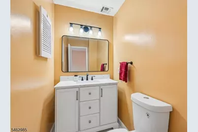 33 Aycrigg Ave, Passaic, NJ 07055 - Photo 20
