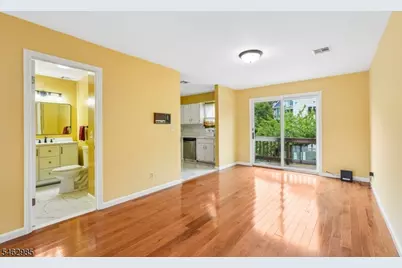 33 Aycrigg Ave, Passaic, NJ 07055 - Photo 28