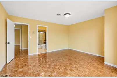 33 Aycrigg Ave, Passaic, NJ 07055 - Photo 14
