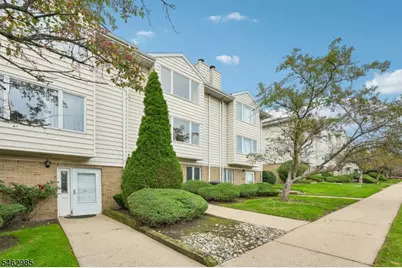 33 Aycrigg Ave, Passaic, NJ 07055 - Photo 2