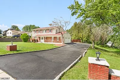 24 Fleetwood Dr, Rockaway Township, NJ 07866 - Photo 2