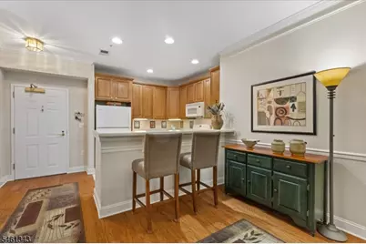 151 Victoria Dr #151, Bridgewater, NJ 08807 - Photo 4