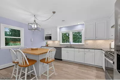 8 Molly Bee Rd, Raritan Township, NJ 08822 - Photo 10