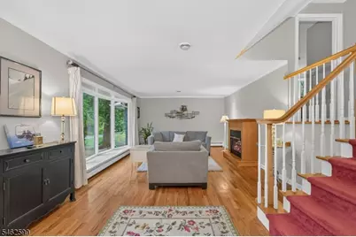 8 Molly Bee Rd, Raritan Township, NJ 08822 - Photo 4
