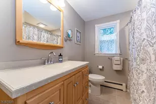 8 Molly Bee Rd, Raritan Township, NJ 08822 - Photo 26