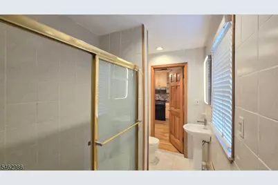 21 Gould Pl #1, Caldwell, NJ 07006 - Photo 12
