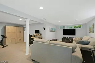33 Douglas Dr, Montville Township, NJ 07082 - Photo 22