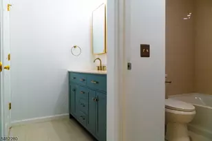 911 Hawley Ct, Denville, NJ 07834 - Photo 14