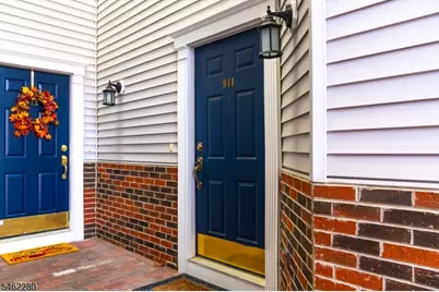 911 Hawley Ct, Denville, NJ 07834 - Photo 2