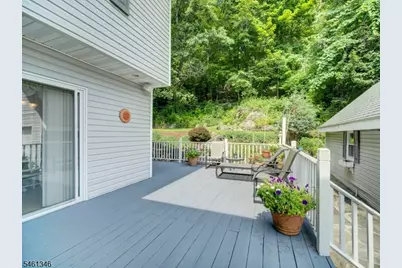 18 Mountain Rd, Roxbury Township, NJ 07852 - Photo 12