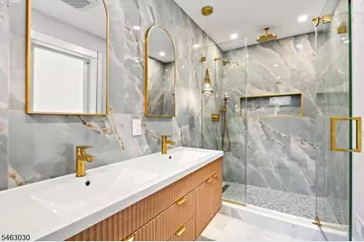 38-28 Brookside Ave, Fair Lawn, NJ 07410 - Photo 24