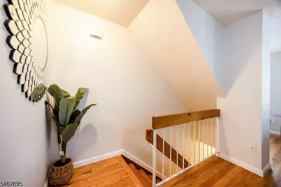 306 Arsdale Ter, Union Township, NJ 07083 - Photo 16