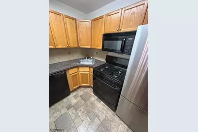 285 Aycrigg Ave #3D, Passaic, NJ 07055 - Photo 10