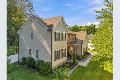 58 Fox Chase Ln, Roxbury Township, NJ 07852 - Photo 8