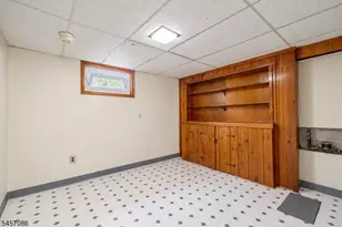 1090 Milton Blvd, Rahway, NJ 07065 - Photo 30