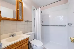 1090 Milton Blvd, Rahway, NJ 07065 - Photo 8
