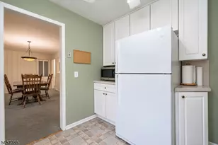 1090 Milton Blvd, Rahway, NJ 07065 - Photo 6