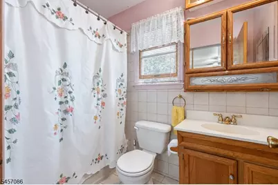 1090 Milton Blvd, Rahway, NJ 07065 - Photo 10