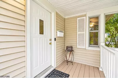 1090 Milton Blvd, Rahway, NJ 07065 - Photo 2