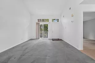 22 Pine Ct, Bedminster Township, NJ 07921 - Photo 10
