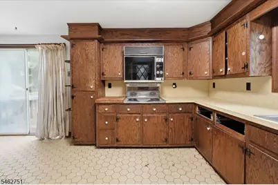 42 Fayson Lake Rd, Kinnelon, NJ 07405 - Photo 12