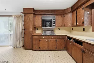 42 Fayson Lake Rd, Kinnelon, NJ 07405 - Photo 12