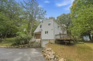 42 Fayson Lake Rd, Kinnelon, NJ 07405 - Photo 6