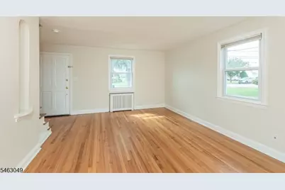 38 Avondale Ave, Clifton, NJ 07013 - Photo 8