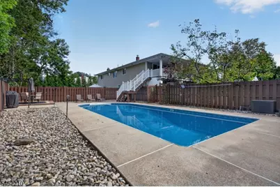 7 Crest Dr, East Hanover Township, NJ 07936 - Photo 44