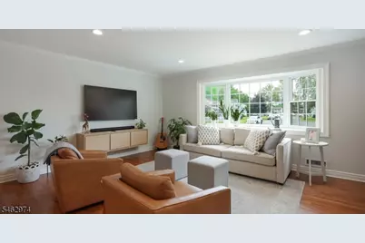2292 Sunrise Ct, Scotch Plains Township, NJ 07076 - Photo 8