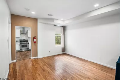 37 Emmet St, Newark, NJ 07114 - Photo 8