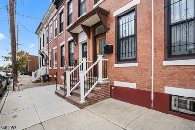 37 Emmet St, Newark, NJ 07114 - Photo 2