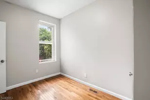 37 Emmet St, Newark, NJ 07114 - Photo 16