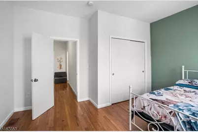 37 Emmet St, Newark, NJ 07114 - Photo 20