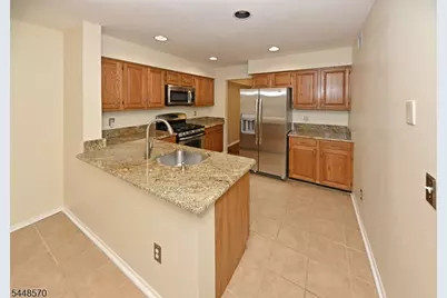 6 Erin Way, Lincoln Park, NJ 07035 - Photo 4