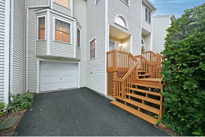 6 Erin Way, Lincoln Park, NJ 07035 - Photo 2