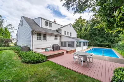 121 Bender Dr, Clifton, NJ 07013 - Photo 32