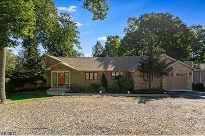 7 Banta Rd, Kinnelon, NJ 07405 - Photo 1