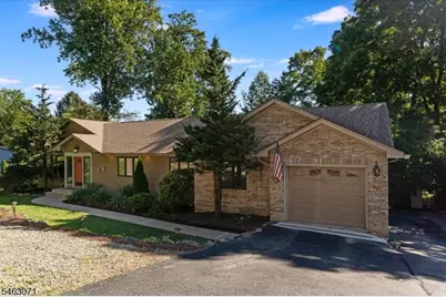 7 Banta Rd, Kinnelon, NJ 07405 - Photo 2
