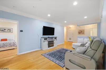 2101 Neville Ct, Franklin Township, NJ 08873 - Photo 4