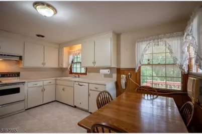2281 Morse Ave, Scotch Plains Township, NJ 07076 - Photo 12