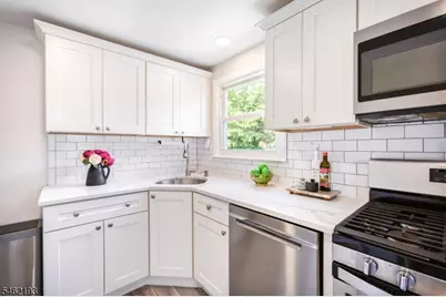 604 Spruce Ave, Garwood, NJ 07027 - Photo 8