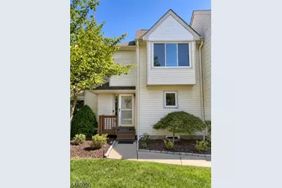 4 Eckhardt Cir, Montville Township, NJ 07045 - Photo 2