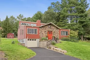 4 Spring Ln, Washington Township, NJ 07853 - Photo 2