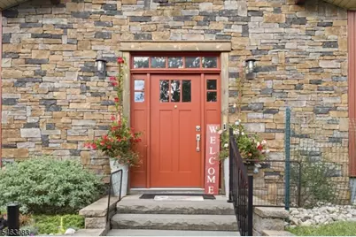 4 Spring Ln, Washington Township, NJ 07853 - Photo 4