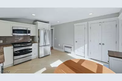 16 Munn St #3, Montclair, NJ 07042 - Photo 8