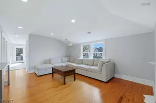 16 Munn St, Montclair, NJ 07042 - Photo 4