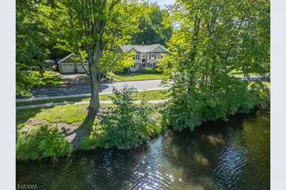 33 Lakeside Ave, Bloomingdale, NJ 07403 - Photo 2